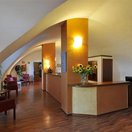 Ora Domus Viterbo Hotel
